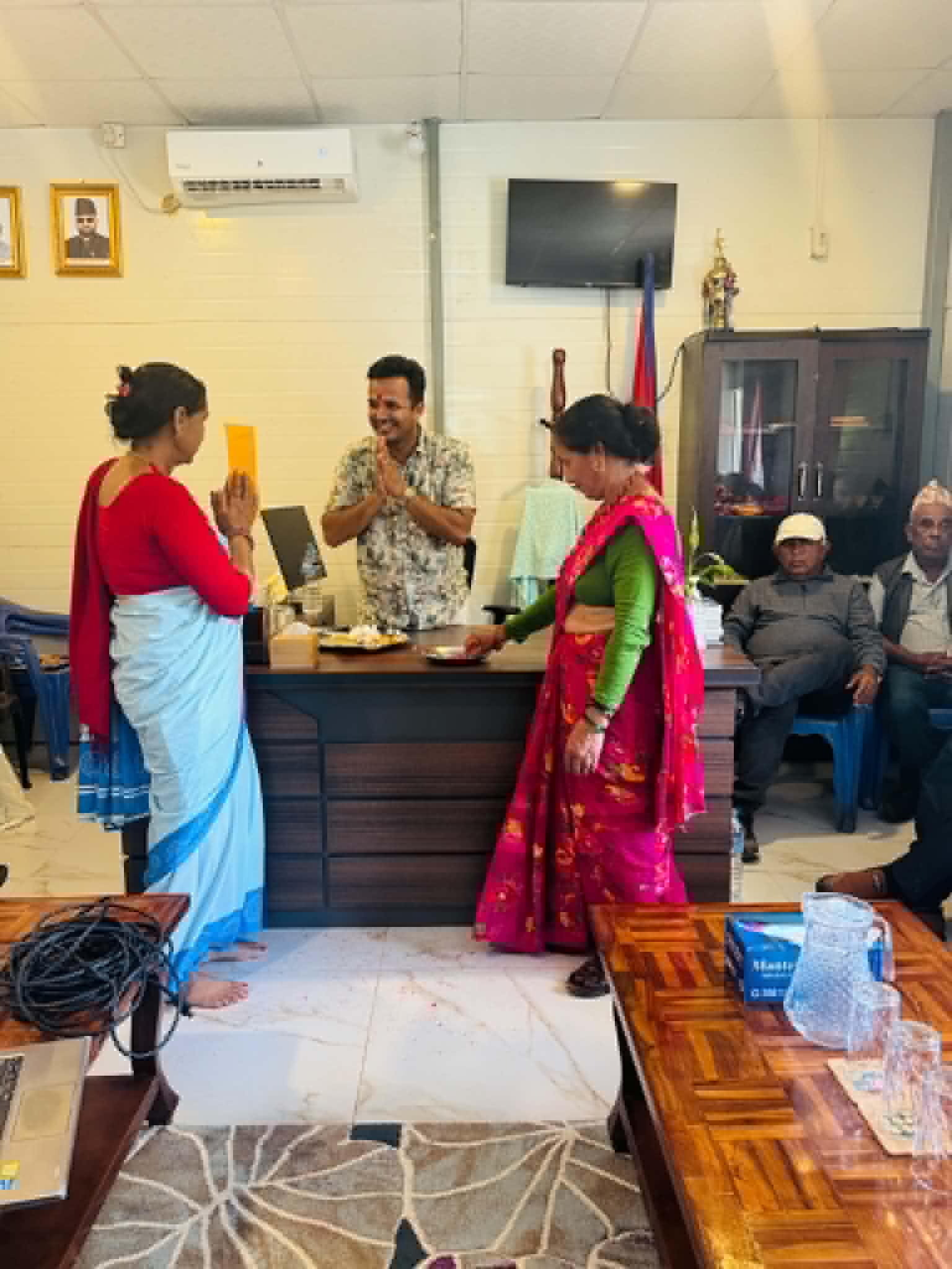 वडाध्यक्षको तलवभत्ता सामाजिक कार्यमा, कर्मचारीदेखि अपाङ्गता भएका व्यक्तिसम्मलाई सहयोग